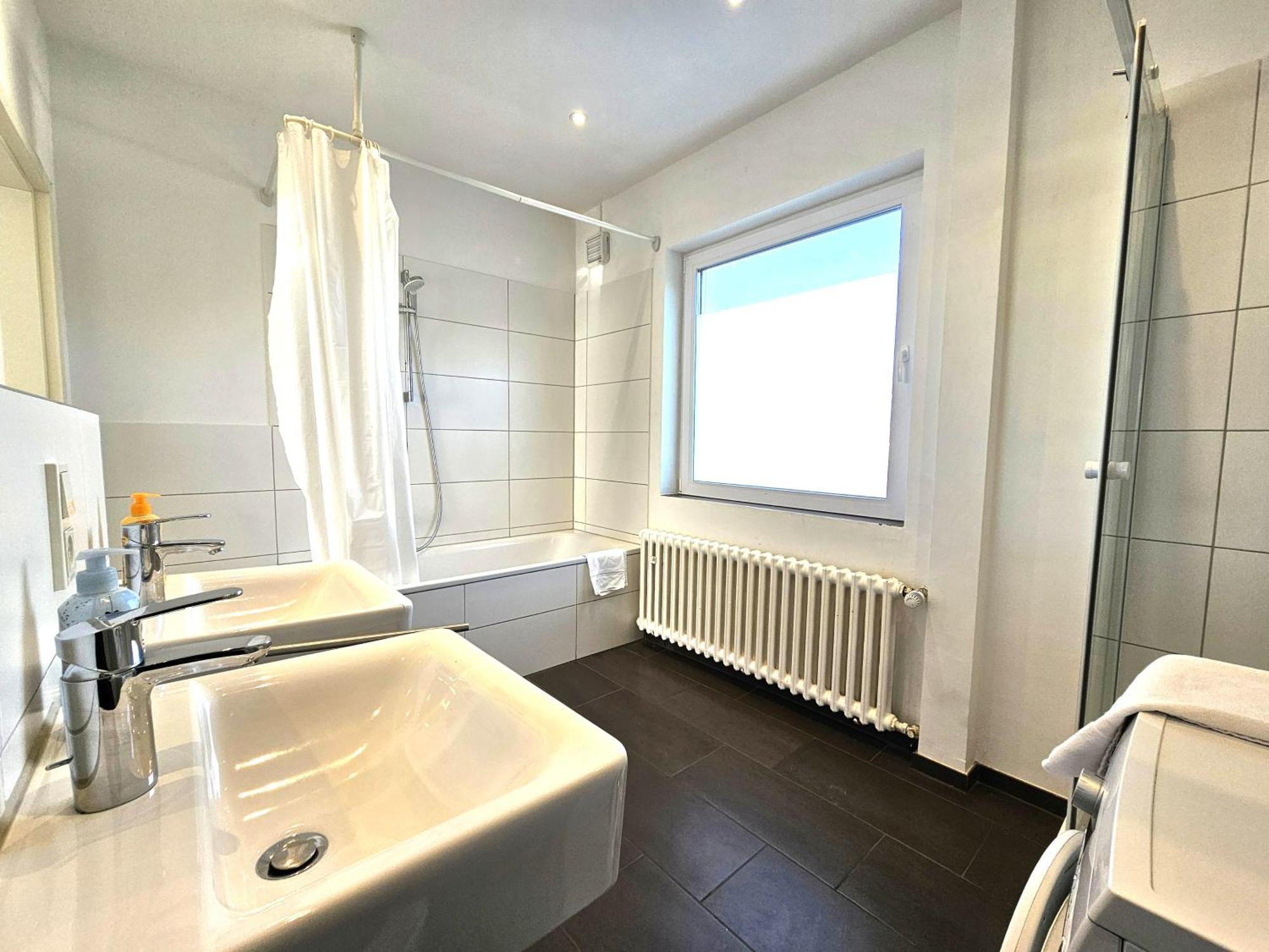 Spacious House デュッセルドルフ エクステリア 写真
